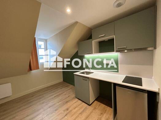 Appartement à louer 450 € 1 pièce 36,7 m² Étage 3/3 Thermal-Vieux-Vican Vichy 03200