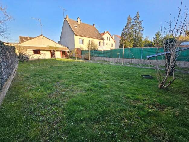 Maison à vendre 176 000 € 3 pièces 2 chambres 54 m² 345 m² de terrain Montconseil Corbeil-Essonnes 91100