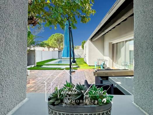 Maison de plain-pied à vendre 230 000 € 5 pièces 4 chambres 100 m² 466 m² de terrain Est Trèbes 11800