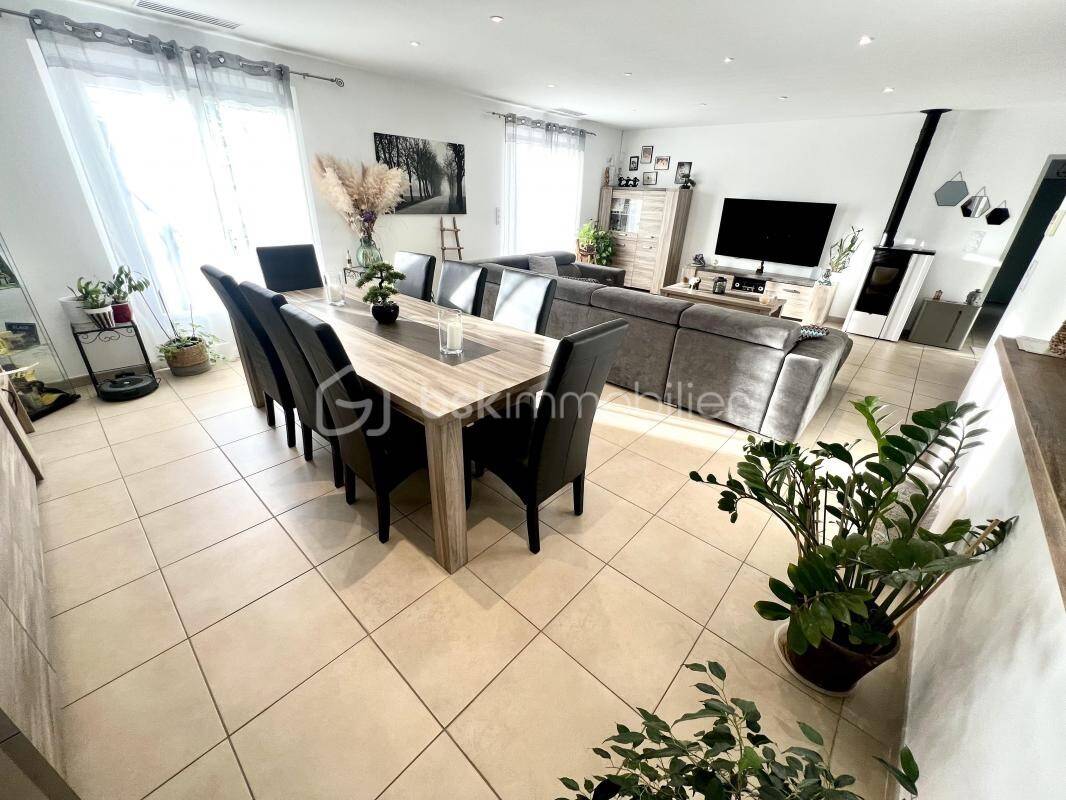 Maison à vendre, 115m², VILLECROZE