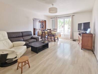 Appartement à vendre 214 000 € 4 pièces 2 chambres 81 m² Étage 1/4 Le Buisson Magny-les-Hameaux 78114