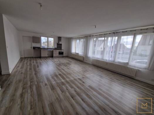 Appartement à louer 1 033 € 3 pièces 2 chambres 81,4 m² RDC Caen 14000