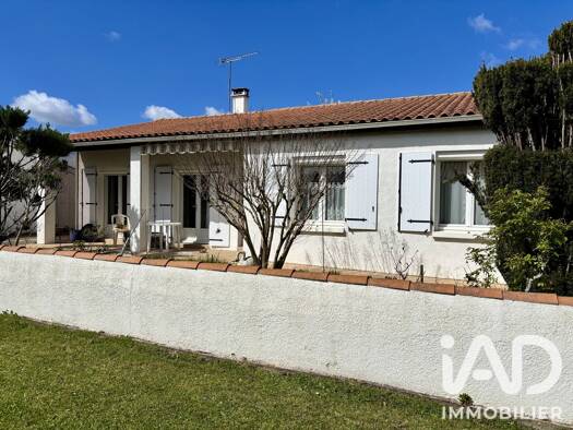 Maison de plain-pied à vendre 226 000 € 4 pièces 3 chambres 90 m² 516 m² de terrain Nord Ouest Saujon 17600