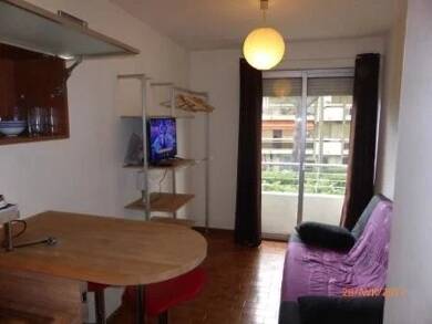 Appartement à louer 545 € 1 pièce 15 m² 1er étage Nice 06200