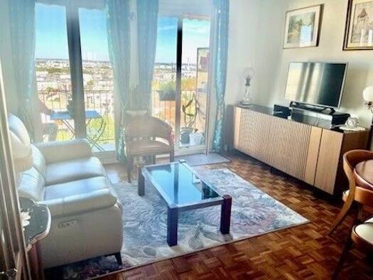 Appartement à vendre 345 000 € 3 pièces 2 chambres 66 m² Étage 7/9 Barmonts Villejuif 94800