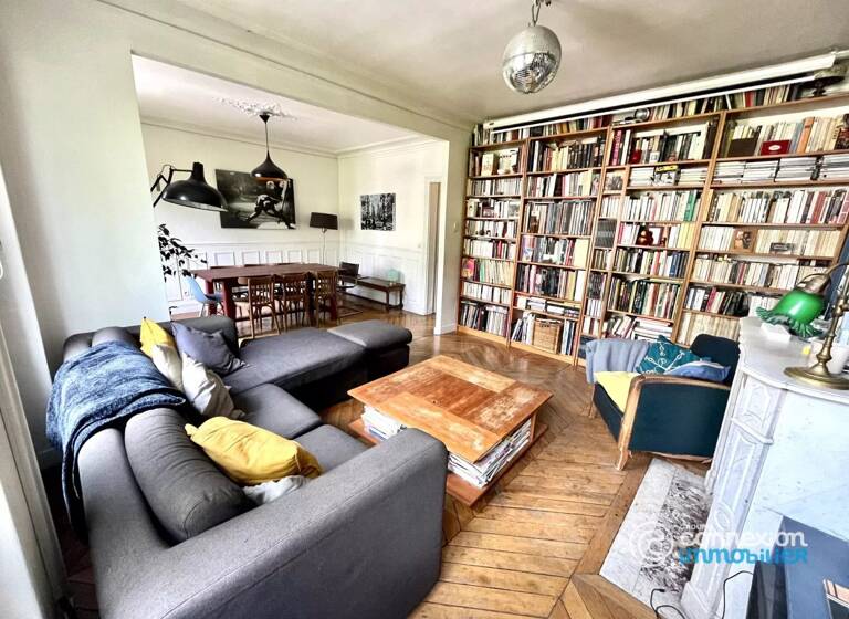 Appartement à vendre 875 000 € 5 pièces 3<br/>chambres 98 m²<br/>superficie 4/6<br/>étage Amiraux-Simplon-Poissonniers Paris 18ème 75018