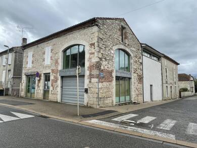 Immeuble à vendre 200 000 € 240 m² Est Bon-Encontre 47240