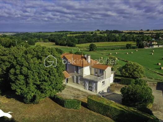 Maison à vendre 309 000 € 4 pièces 2 chambres 97 m² 3 500 m² de terrain Lectoure 32700