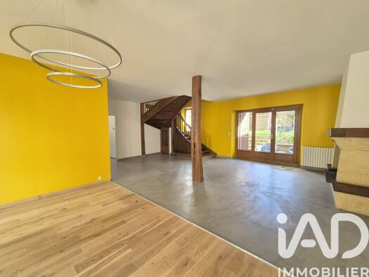 Maison à vendre 179 900 € 7 pièces 4 chambres 183 m² 654 m² de terrain Seignelay 89250