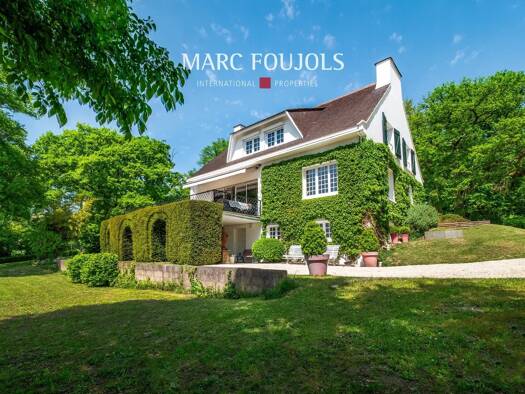 Maison à vendre 1 225 000 € 6 pièces 4 chambres 250 m² 10 000 m² de terrain Centre-Gare Chantilly 60500