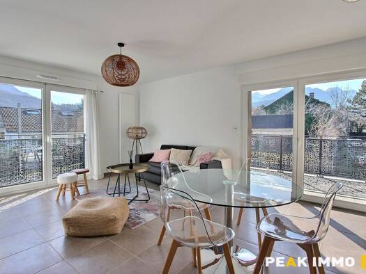 Appartement à louer 1 449 € 3 pièces 2 chambres 61,1 m² 1er étage Doussard 74210