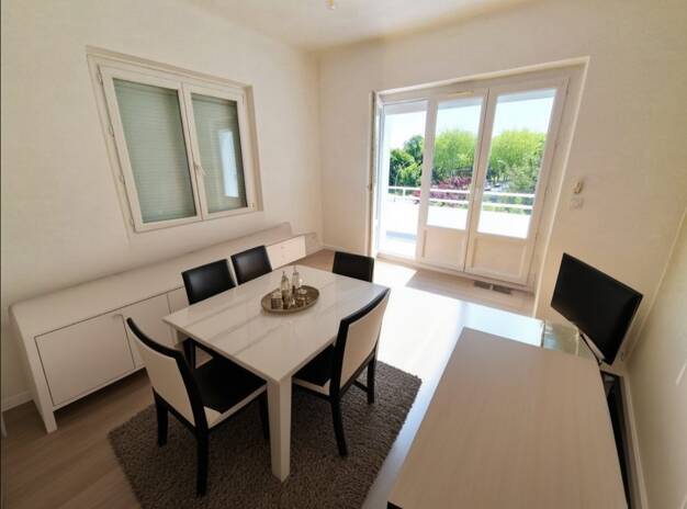 Appartement à vendre 290 000 € 5 pièces 4 chambres 109 m² Dernier étage, Étage 2/2 Gambetta Saint Nazaire 44600