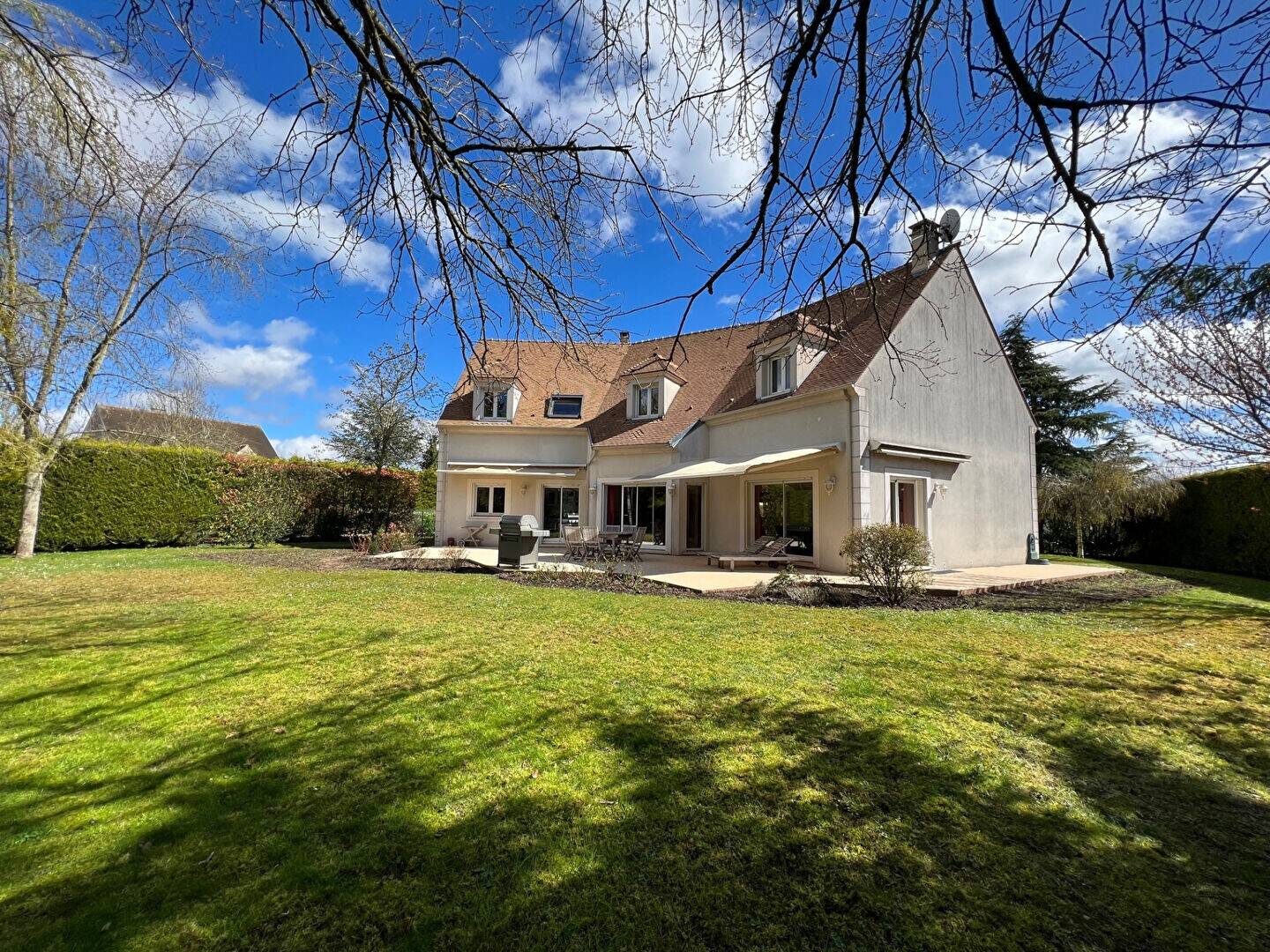 Maison à vendre, 308m², SAINT NOM LA BRETECHE