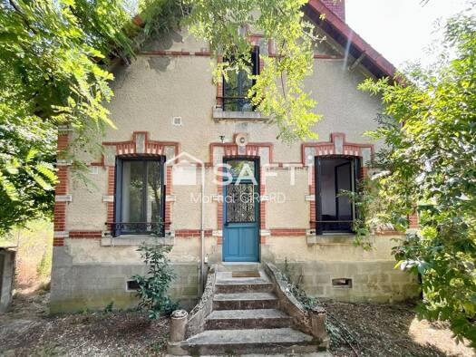 Maison à vendre 125 000 € 3 pièces 2 chambres 87 m² 1 157 m² de terrain Centre Ville Vierzon 18100