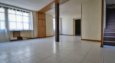 Maison à vendre 64 900 € 6 pièces 3 chambres 167 m² 505 m² de terrain Saint-Denis-d'Anjou 53290
