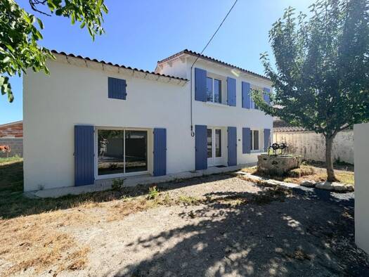 Maison à vendre 368 000 € 4 pièces 3 chambres 123,13 m² 832 m² de terrain Semussac 17120