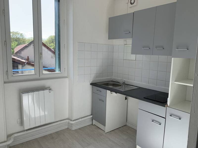 Maison à louer, 63m², ETREPILLY