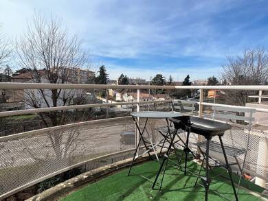 Appartement à louer 605 € 2 pièces 1 chambre 48 m² 3ème étage Villefranche sur Saone 69400