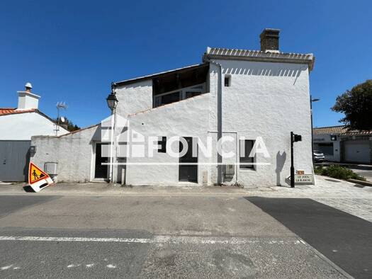 Local commercial à louer 370 € 15 m² de surface de vente Noirmoutier Centre Noirmoutier-en-l'Île 85330