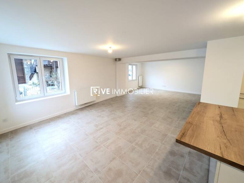 Maison à louer, 241m², EXCENEVEX