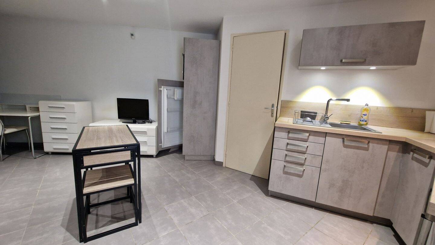 Maison à vendre, 22m², CHATEAUNEUF DE GADAGNE