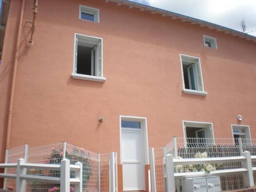 Maison de ville à louer 460 € 5 pièces 4 chambres 128 m² Cours-la-Ville 69470