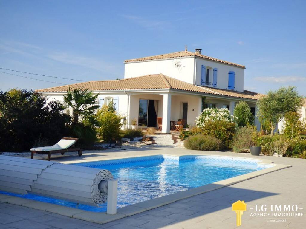 Maison à vendre, 147m², SAINT FORT SUR GIRONDE