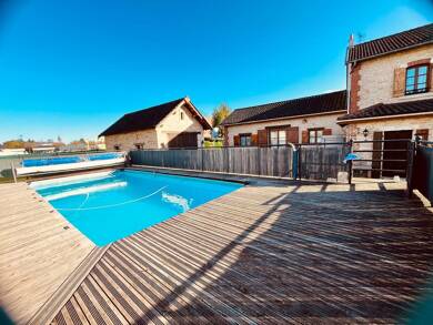 Maison de ville à vendre 339 000 € 5 pièces 5 chambres 159 m² 2 059 m² de terrain Tournus 71700