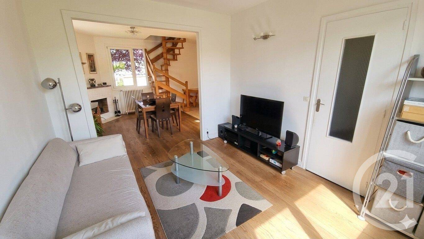 Maison à vendre, 90m², SAINT MAUR DES FOSSES