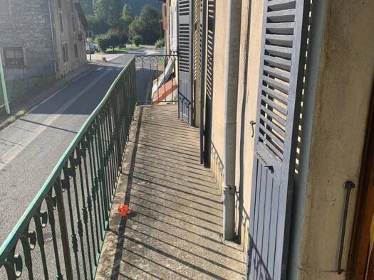 Maison à vendre 109 500 € 6 pièces 4 chambres 155 m² La Burbanche 01510