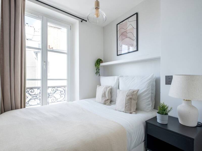Maison à louer, 0m², PARIS 18E