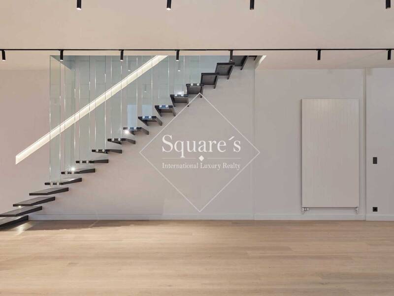 Maison à vendre, 210m², PARIS 9E