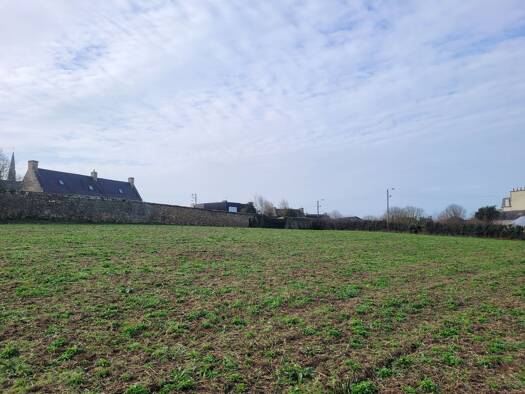 Terrain constructible viabilisé à vendre 62 000 € 446 m² de terrain Guissény 29880