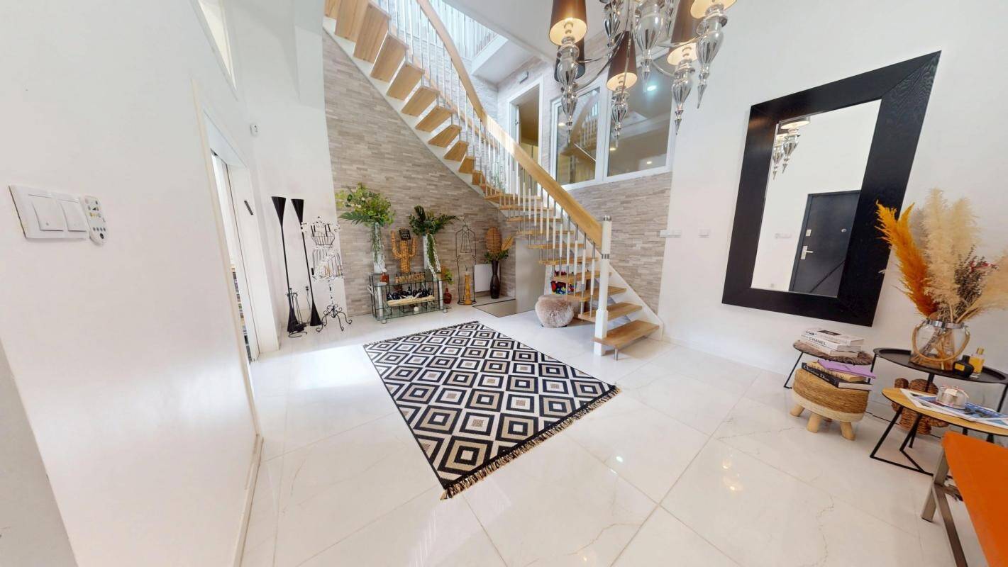 Maison à vendre, 291m², SAINT MAUR DES FOSSES