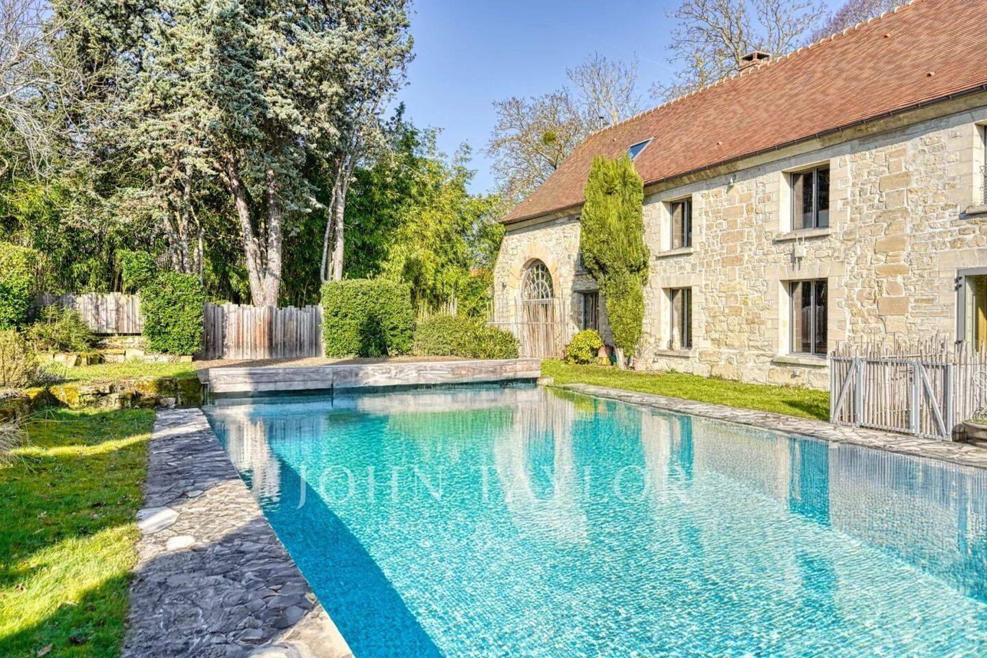 Maison à vendre, 760m², NEUVILLE SUR OISE