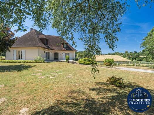 Maison à vendre 307 500 € 8 pièces 5 chambres 206 m² 2 500 m² de terrain Feytiat 87220