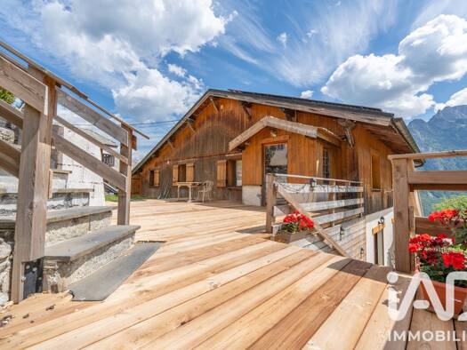 Maison à vendre 595 000 € 5 pièces 3 chambres 250 m² 1 538 m² de terrain Magland 74300