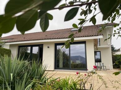 Maison à louer 3 550 € 6 pièces 4 chambres 131 m² 1 400 m² de terrain Glaisins Annecy-le-Vieux 74940