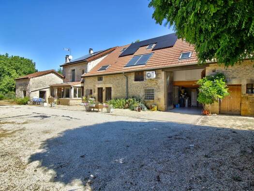 Maison à vendre 478 000 € 12 pièces 4 chambres 308,2 m² Saint-Martin-du-Mont 21440