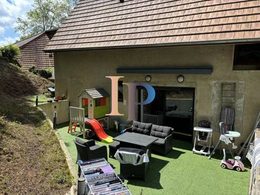 Maison à vendre 239 000 € 5 pièces 3 chambres 170 m² 227 m² de terrain Paris Roanne 42300