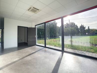 Local commercial à louer 700 € 67 m² de surface de vente Orsinval 59530