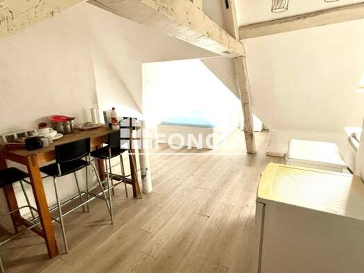 Appartement à vendre 55 000 € 1 pièce 15 m² Étage 2/2 Centre-Neuf Bourg-Quesnoy-Delsaux-Musée-Cannoniers-Gare Valenciennes 59300