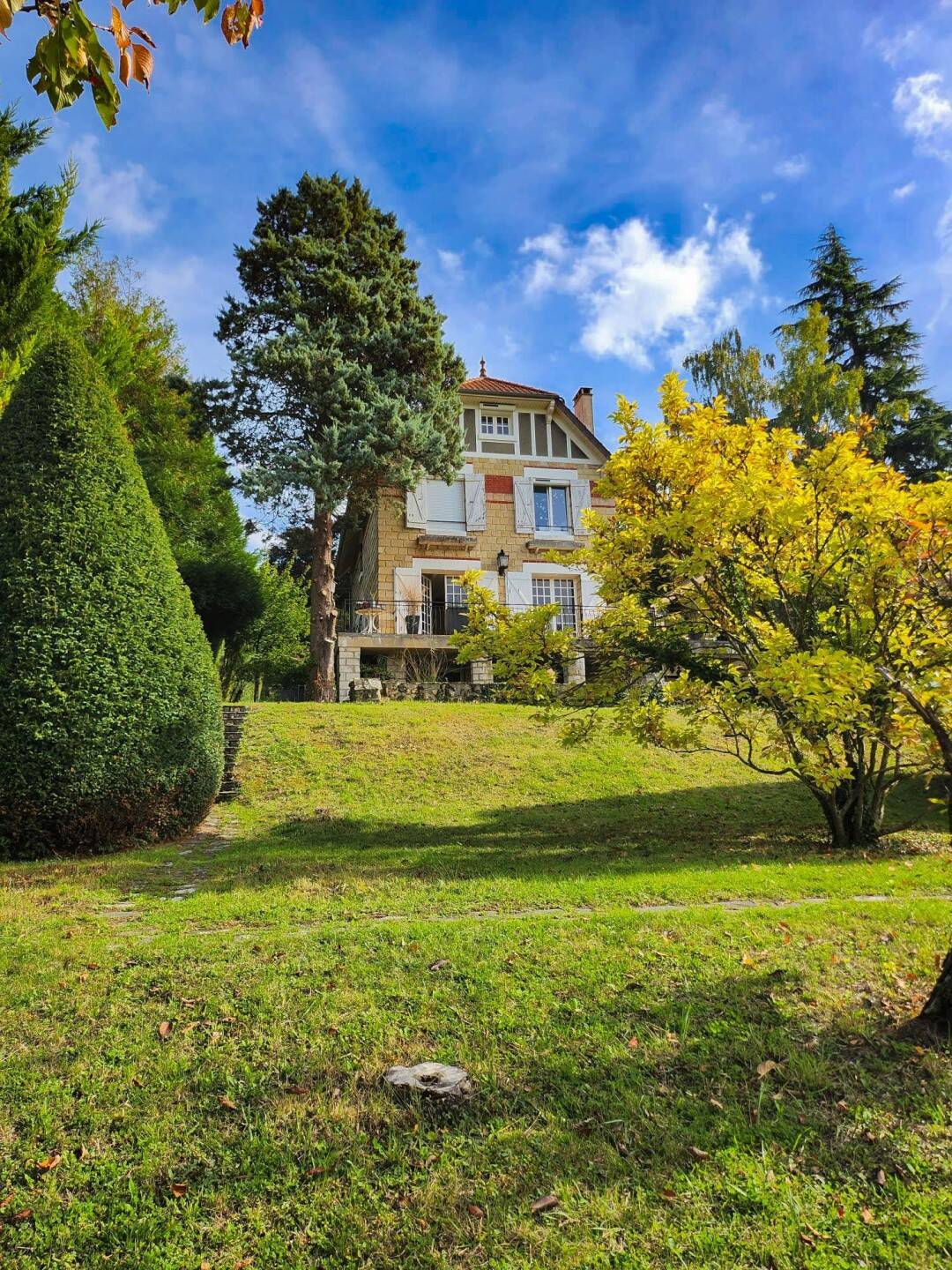 Maison à vendre, 212m², NESLES LA VALLEE