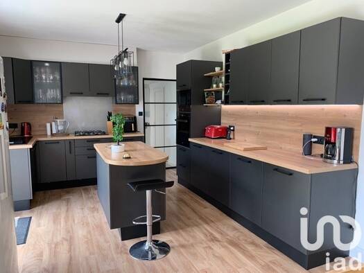 Maison à vendre 350 000 € 8 pièces 5 chambres 154 m² 5 073 m² de terrain La Feuillée 29690