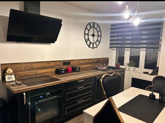 Appartement à louer 800 € 5 pièces 2 chambres 143 m² RDC Morhange 57340