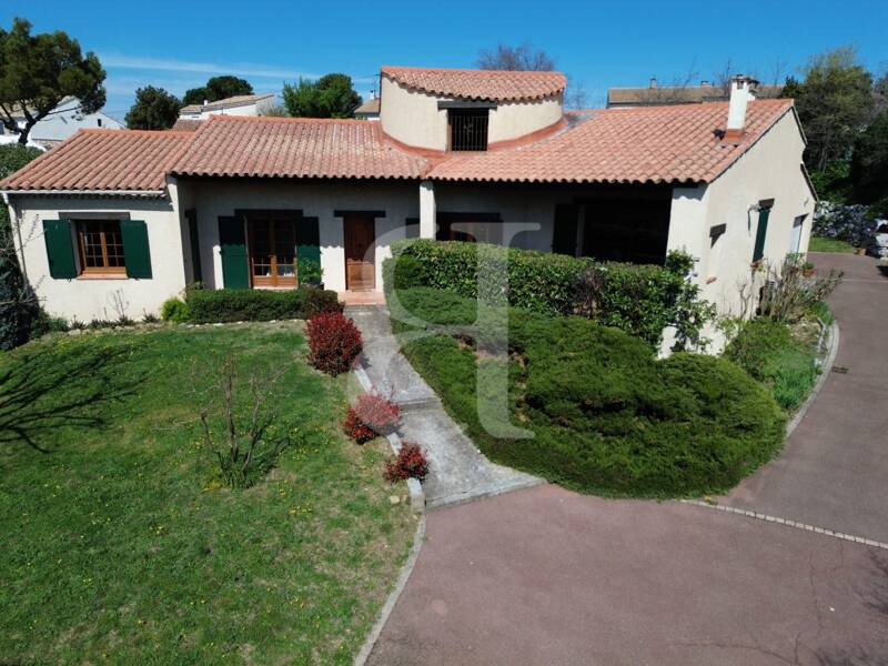 Maison à vendre, 166m², CHATEAUNEUF DE GADAGNE