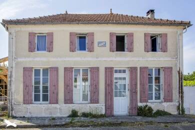 Maison à vendre 218 325 € 5 pièces 3 chambres 109 m² 235 m² de terrain Echillais 17620