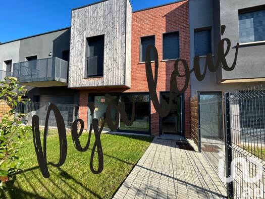 Maison à louer 1 800 € 4 pièces 3 chambres 104 m² 29 m² de terrain Centre Croix 59170