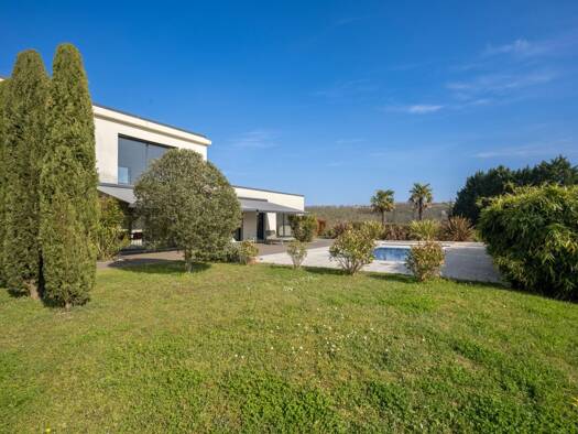 Villa à vendre 1 200 000 € 9 pièces 4 chambres 300 m² 2 235 m² de terrain Porte des Pierres Dorées 69400