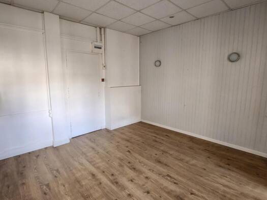 Studio à louer 466 € 1 pièce 27 m² 2ème étage Les-Collines Vienne 38200